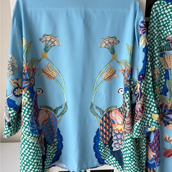 Colorful Set with Bird Design - Picture 5 of 13